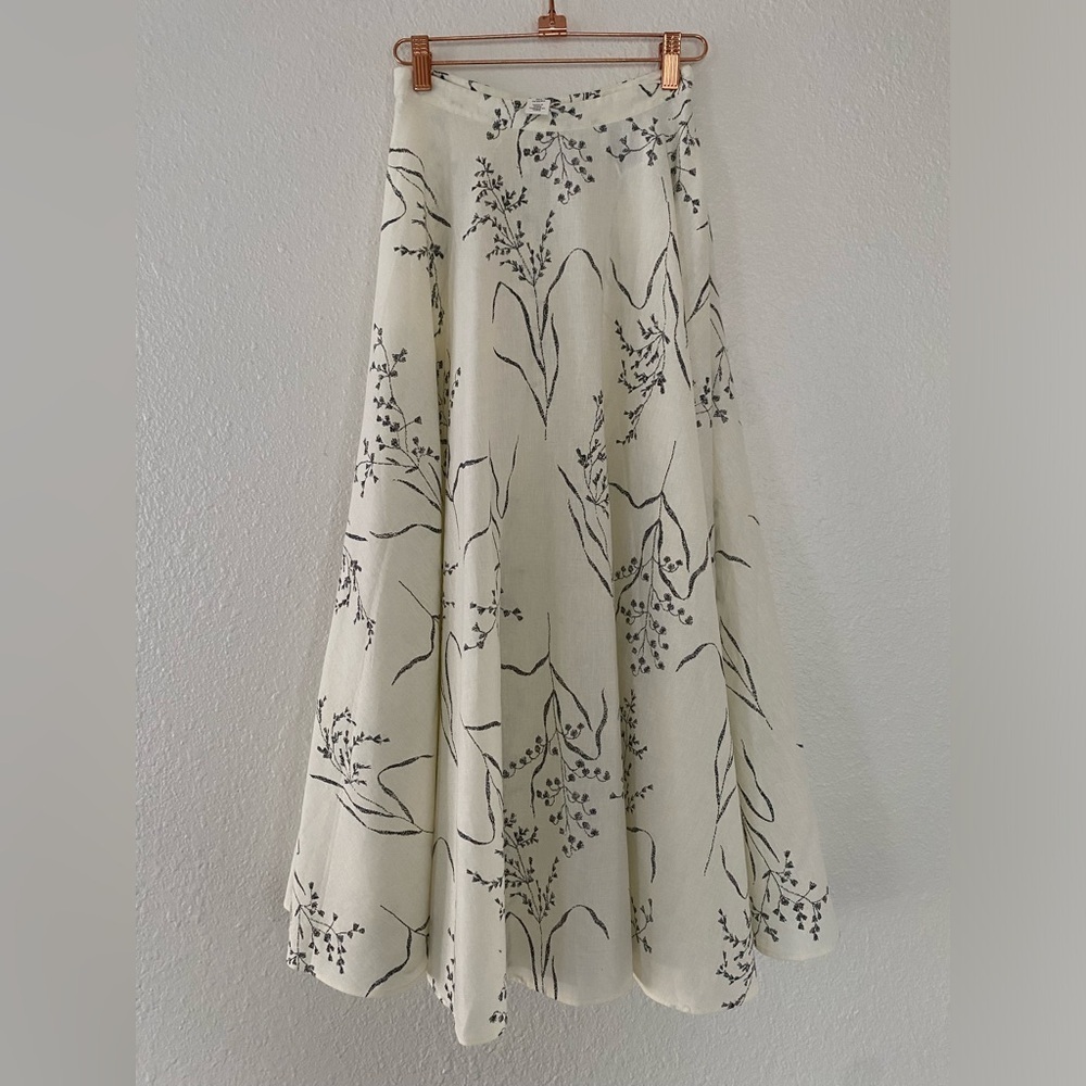 H & M linen blend black and white floral midi circular skirt - Picture 7 of 13